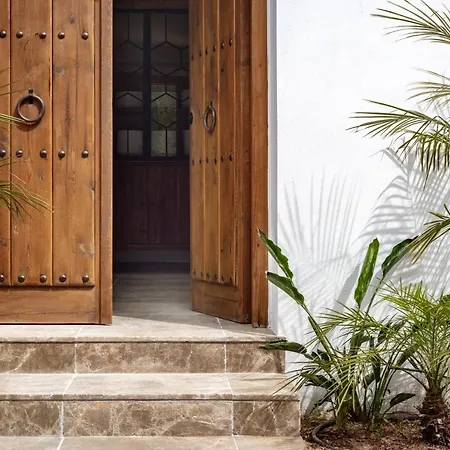 Villa Piccola House *